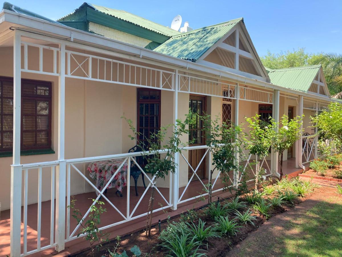 Jungnickel Guesthouse คิมเบอร์ลีย์ ภายนอก รูปภาพ