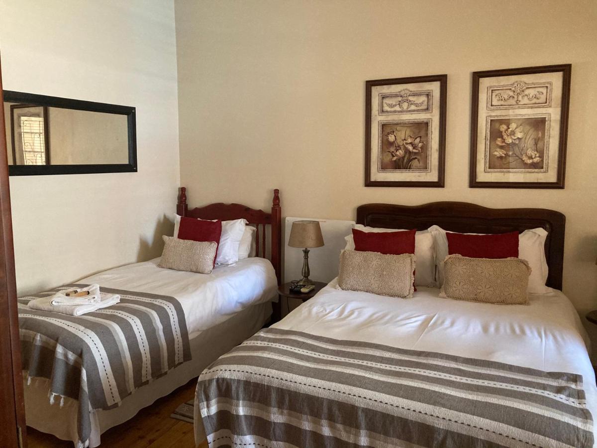 Jungnickel Guesthouse คิมเบอร์ลีย์ ภายนอก รูปภาพ